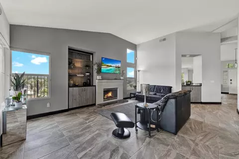 Living - 4964 Skyhawk Way, Oceanside, CA 92056 photo 6 of 8