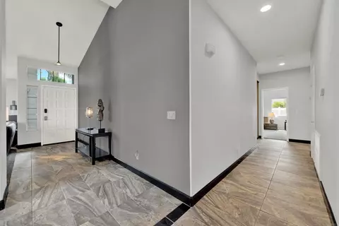 Entry Way - 4964 Skyhawk Way, Oceanside, CA 92056 photo 5 of 8