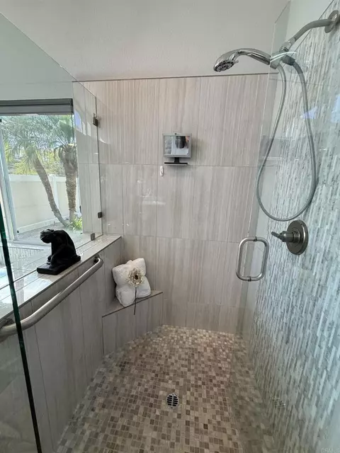 Bath - 4964 Skyhawk Way, Oceanside, CA 92056 photo 3 of 5