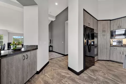 Entry Way - 4964 Skyhawk Way, Oceanside, CA 92056 photo 4 of 8