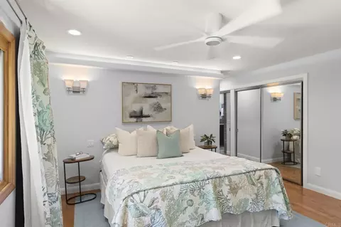 Bedroom - 5545 Coral Reef Ave, La Jolla, CA 92037 photo 3 of 7
