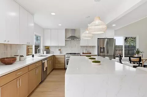 Kitchen - 1744 Village Run N, Encinitas, CA 92024 photo 5 of 9