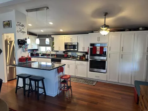 1449 Salem Ct, Oceanside, CA 92057 photo 3