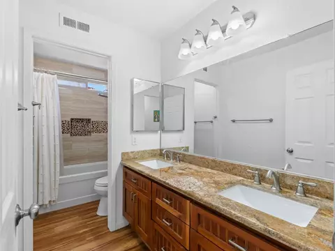 Bath - 1523 Madrid Dr, Vista, CA 92081 photo 5 of 6