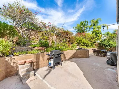 Exterior - 1523 Madrid Dr, Vista, CA 92081 photo 4 of 11