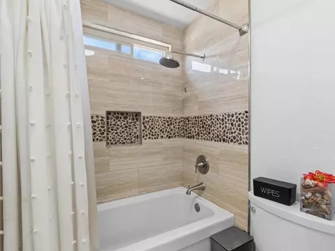 Bath - 1523 Madrid Dr, Vista, CA 92081 photo 6 of 6