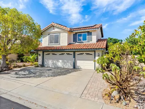 Exterior - 1523 Madrid Dr, Vista, CA 92081 photo 2 of 11