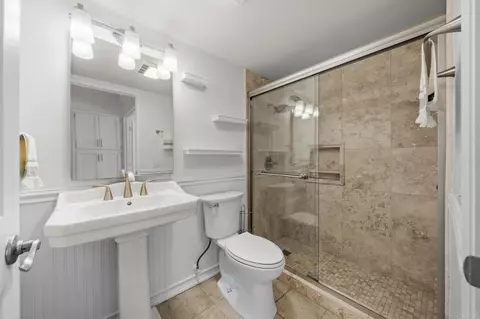 Bath - 3361 Par Dr, Oceanside, CA 92056 photo 2 of 3