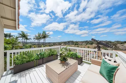 Exterior - 3361 Par Dr, Oceanside, CA 92056 photo 7 of 18