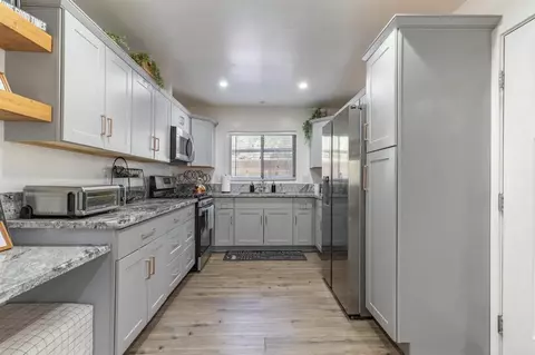 Kitchen - 131 E Aeroplane Blvd, Big Bear City, CA 92314 photo 1 of 5