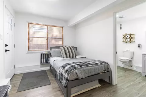 Bedroom - 131 E Aeroplane Blvd, Big Bear City, CA 92314 photo 10 of 11