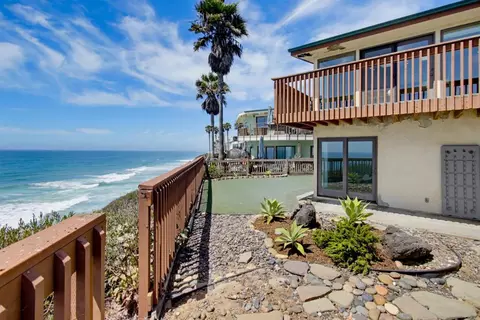 Exterior - 1660 Neptune Ave, Encinitas, CA 92024 photo 5 of 13