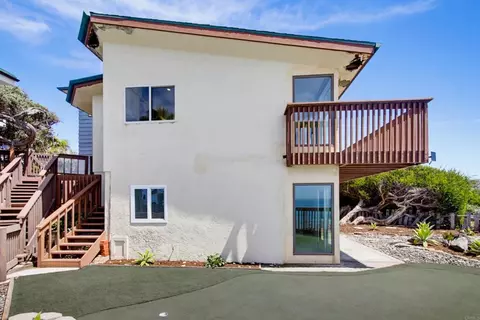 Exterior - 1660 Neptune Ave, Encinitas, CA 92024 photo 6 of 13