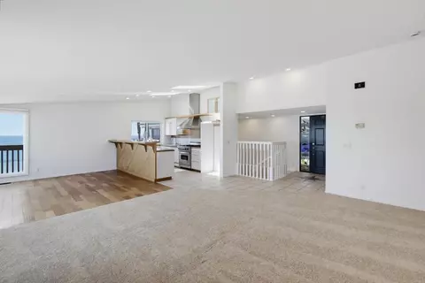 Living - 1660 Neptune Ave, Encinitas, CA 92024 photo 3 of 7