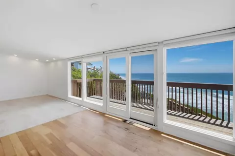 Living - 1660 Neptune Ave, Encinitas, CA 92024 photo 6 of 7
