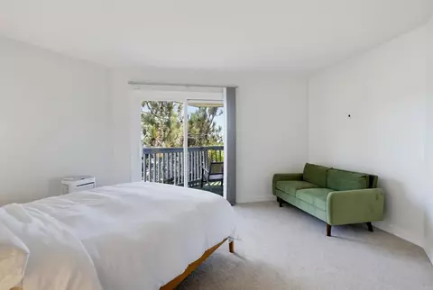 Bedroom - 1660 Neptune Ave, Encinitas, CA 92024 photo 7 of 8