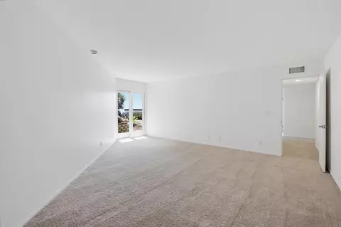Bedroom - 1660 Neptune Ave, Encinitas, CA 92024 photo 5 of 8