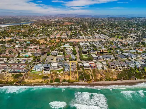 View/Area - 1660 Neptune Ave, Encinitas, CA 92024 photo 6 of 12