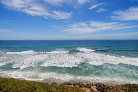 View/Area - 1660 Neptune Ave, Encinitas, CA 92024 photo 4 of 12