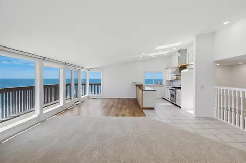 Living - 1660 Neptune Ave, Encinitas, CA 92024 photo 2 of 7