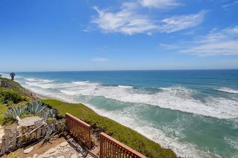 View/Area - 1660 Neptune Ave, Encinitas, CA 92024 photo 3 of 12