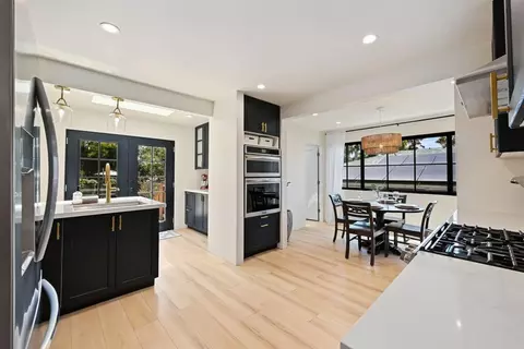 Kitchen - 1319 Knowles Ave, Carlsbad, CA 92008 photo 1 of 6