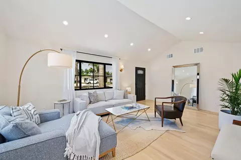 Living - 1319 Knowles Ave, Carlsbad, CA 92008 photo 1 of 2