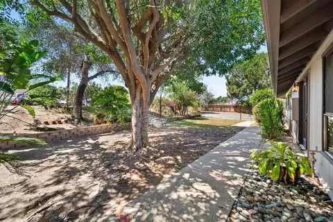 Exterior - 2020 Winterwarm Dr, Fallbrook, CA 92028 photo 2 of 18