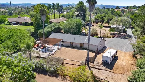 View/Area - 2020 Winterwarm Dr, Fallbrook, CA 92028 photo 6 of 9