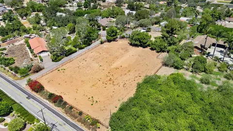 View/Area - 2020 Winterwarm Dr, Fallbrook, CA 92028 photo 5 of 9