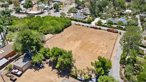 View/Area - 2020 Winterwarm Dr, Fallbrook, CA 92028 photo 7 of 9