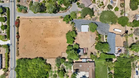 View/Area - 2020 Winterwarm Dr, Fallbrook, CA 92028 photo 3 of 9