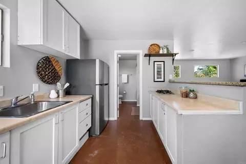 Kitchen - 2020 Winterwarm Dr, Fallbrook, CA 92028 photo 5 of 5