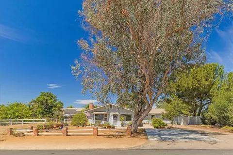 Exterior - 1977 Rowley Ave, Ramona, CA 92065 photo 5 of 18