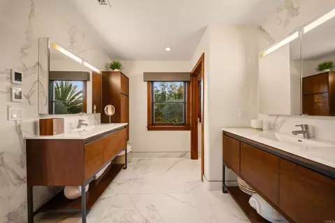 Bath - Undisclosed, Encinitas, CA 92024 photo 1 of 2