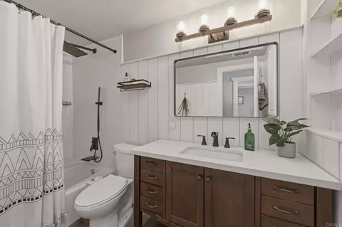 Bath - 929 Pepper Tree Ln, Fallbrook, CA 92028 photo 1 of 4