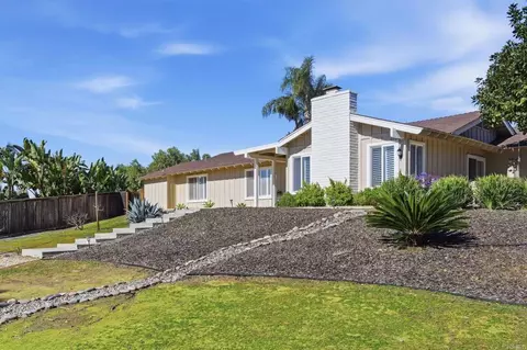 Exterior - 929 Pepper Tree Ln, Fallbrook, CA 92028 photo 10 of 16