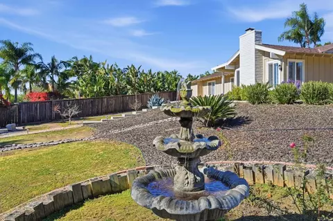 Exterior - 929 Pepper Tree Ln, Fallbrook, CA 92028 photo 9 of 16