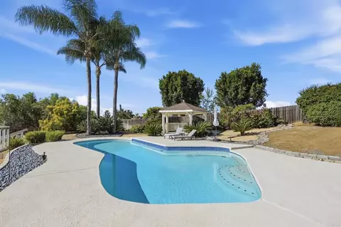 Exterior - 929 Pepper Tree Ln, Fallbrook, CA 92028 photo 13 of 16