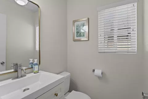 Bath - 5389 Blackberry Way, Oceanside, CA 92057 photo 1 of 3