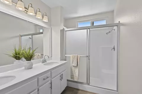 Bath - 5389 Blackberry Way, Oceanside, CA 92057 photo 3 of 3