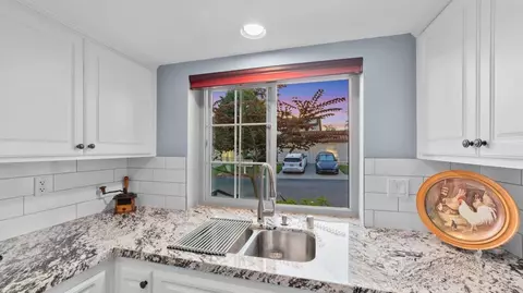 Kitchen - 6854 Maple Leaf Dr, Carlsbad, CA 92011 photo 4 of 4