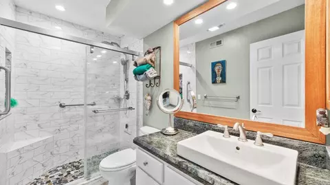 Bath - 6854 Maple Leaf Dr, Carlsbad, CA 92011 photo 2 of 7