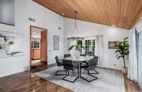 Dining - 279 Hillcrest Dr, Encinitas, CA 92024 photo 3 of 4