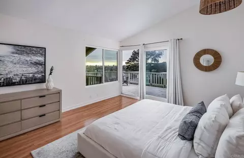 Bedroom - 279 Hillcrest Dr, Encinitas, CA 92024 photo 2 of 3