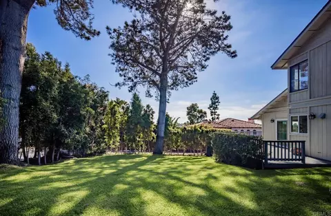 Exterior - 279 Hillcrest Dr, Encinitas, CA 92024 photo 2 of 9