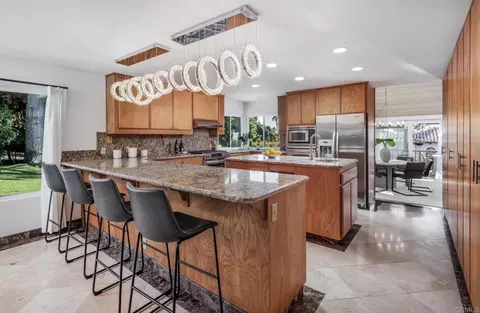 Kitchen - 279 Hillcrest Dr, Encinitas, CA 92024 photo 5 of 5