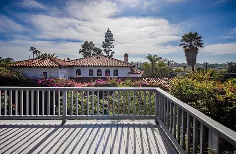 Exterior - 279 Hillcrest Dr, Encinitas, CA 92024 photo 8 of 9