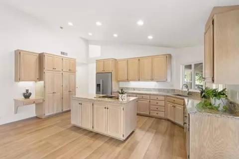 Kitchen - 16220 Wikiup Rd, Ramona, CA 92065 photo 2 of 5