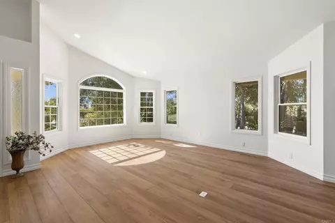 Living - 16220 Wikiup Rd, Ramona, CA 92065 photo 2 of 24